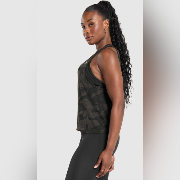 GYMSHARK Adapt Camo Seamless Tank - Picture 3 of 8